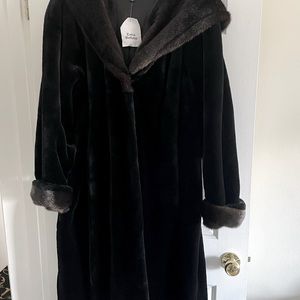 MIDI faux fur coat
